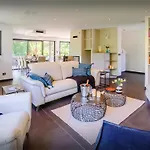 Lomatika - Ovo Network Villa *