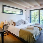 Lomatika - Ovo Network Villa