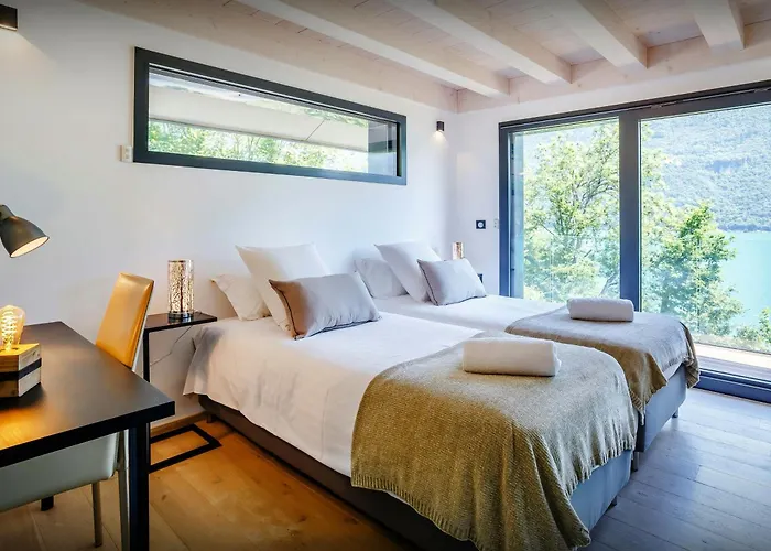 Lomatika - Ovo Network Villa